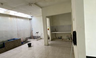 Rumah Dekan Bandara Juanda di Perum Grand Surya Sidoarjo