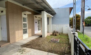 Rumah Dekan Bandara Juanda di Perum Grand Surya Sidoarjo