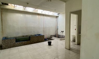 Rumah Dekan Bandara Juanda di Perum Grand Surya Sidoarjo