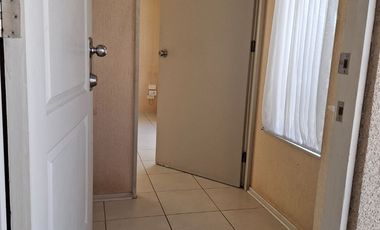 Arrendamos linda casa en Hacienda Santa María de Labranza