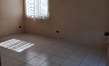 Arrendamos linda casa en Hacienda Santa María de Labranza