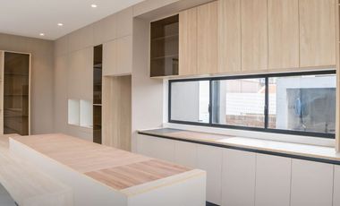 Casa de lujo en venta en Challuabamba con piscina, 3 habitaciones y vistas privilegiadas