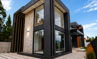 Casa de lujo en venta en Challuabamba con piscina, 3 habitaciones y vistas privilegiadas