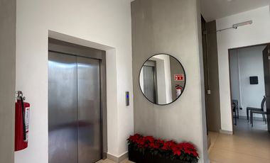 Departamento amueblado en renta a 4 cuadras de plaza Mayor