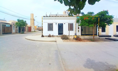 ALQUILO CASA AMPLIA EN ESQUINA EN LA URB. LAS PIEDRAS DE BUENA VISTA - LLAXTA