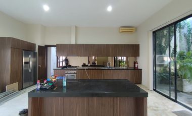 Sewa Apartemen Bona Vista Lebak Bulus, Jakarta Selatan - 4BR Furnished