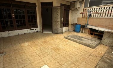 Dijual Cepat Rumah 2 Lantai di Danau Indah – Lokasi Strategis & Siap Huni 013