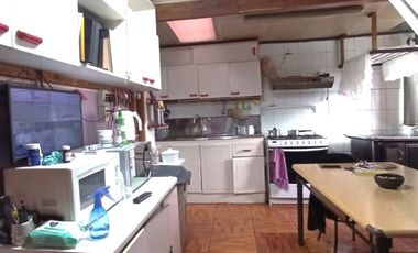 Vendemos Hostal a puertas cerradas $ 400.000.000