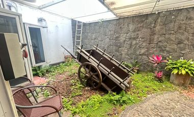 Casa en Venta Para Actualizar, Magisterial Vistabella