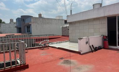 Casa en Venta Para Actualizar, Magisterial Vistabella