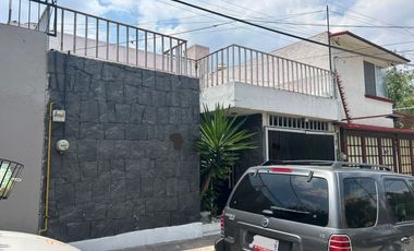 Casa en Venta Para Actualizar, Magisterial Vistabella