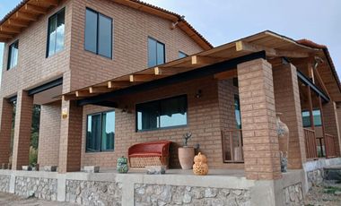 2 Cabañas Hermosas con Terraza para descanso a precio de 1