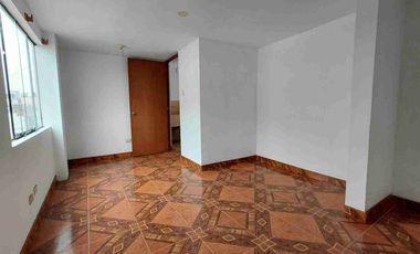 SE VENDE CASA DE 4 PISOS (3ro y 4to PISO SON DEPARTAMENTOS INDEPENDIENTES, 2 GARAJES) Ubicado en Urbanización Elio - Cercado de lima