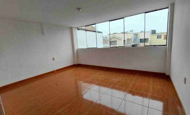 SE VENDE CASA DE 4 PISOS (3ro y 4to PISO SON DEPARTAMENTOS INDEPENDIENTES, 2 GARAJES) Ubicado en Urbanización Elio - Cercado de lima