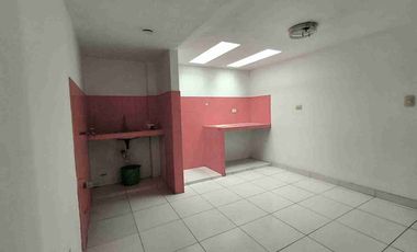 SE VENDE CASA DE 4 PISOS (3ro y 4to PISO SON DEPARTAMENTOS INDEPENDIENTES, 2 GARAJES) Ubicado en Urbanización Elio - Cercado de lima