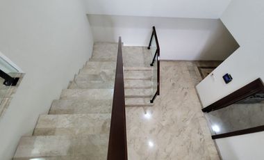 Sewa Apartemen Bona Vista Lebak Bulus, Jakarta Selatan - 4BR Furnished