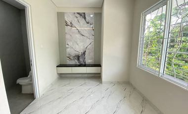 DIJUAL CEPAT RUMAH 2 LANTAI DI DELATINOS BSD 'HRB141'