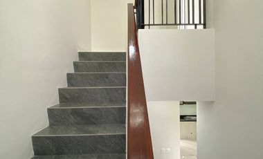 DIJUAL CEPAT RUMAH 2 LANTAI DI DELATINOS BSD 'HRB141'