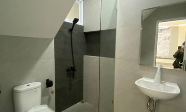 DIJUAL CEPAT RUMAH 2 LANTAI DI DELATINOS BSD 'HRB141'