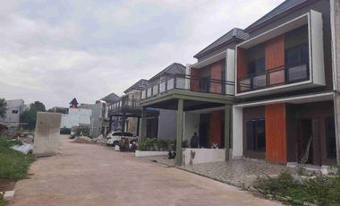 Townhouse Murah pinggir jalan di Timur Jakarta