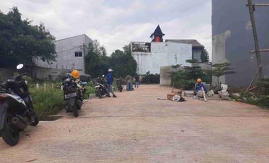 Townhouse Murah pinggir jalan di Timur Jakarta