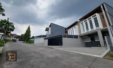 RUMAH BARU MODERN DI PONDOK HIJAU Gegerkalong Setiabudi Bandung Akses Mudah