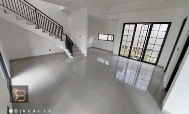 RUMAH BARU MODERN DI PONDOK HIJAU Gegerkalong Setiabudi Bandung Akses Mudah