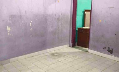 Rumah hitung tanah 750 jt LT 102 bangunan masih kokoh di Pekayon bebas banjir