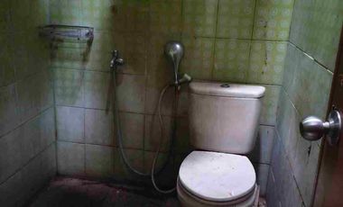 Rumah hitung tanah 750 jt LT 102 bangunan masih kokoh di Pekayon bebas banjir