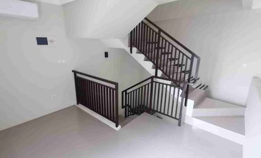 Dijual Full Furnished Town House Di Bintaro