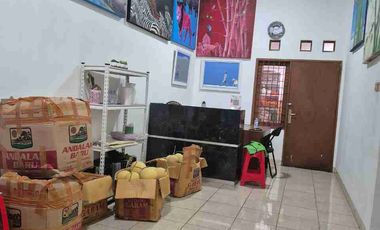 rumah siap huni murah di jl utama bisa untuk usaha toko kafe di Arcamanik dkt sport jabar