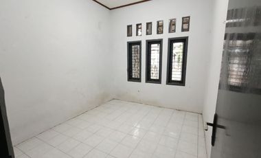 Dijual 2 Rumah di Kencoan, Kotabaru