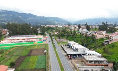 PROPIEDAD COMERCIAL EN VENTA Medio Ejido – Cuenca