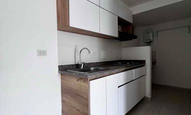 Rento apartamento amplio en Av Sur