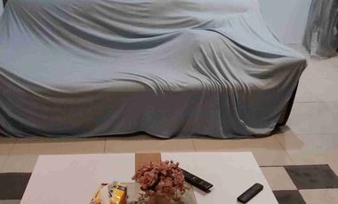 Disewakan rumah hoek 2 lt 11 x 15 m2 di Golf Lake Residence cluster Sh ada furniture standard, siap huni ada 4+1 kt 4 km harga nettt!! limited edition !!! survei