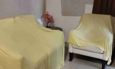 Disewakan rumah hoek 2 lt 11 x 15 m2 di Golf Lake Residence cluster Sh ada furniture standard, siap huni ada 4+1 kt 4 km harga nettt!! limited edition !!! survei