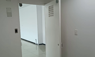 ARRIENDO OFICINA BOGOTA NORTE SANTA BARBARA ED FALABELLA
