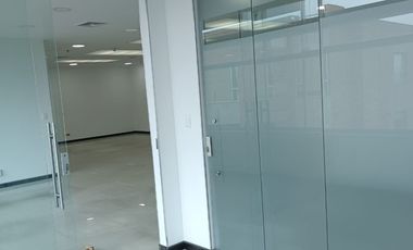 ARRIENDO OFICINA BOGOTA NORTE SANTA BARBARA ED FALABELLA