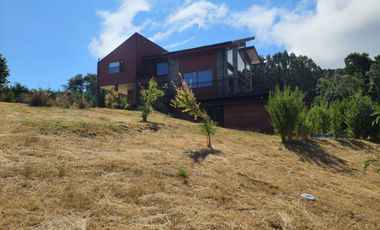Se vende hermosa casa en Condominio Los Aromos, Valdivia
