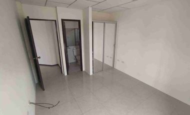 Alquilo casa en la Urbanización La Joya