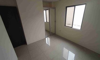 Alquilo casa en la Urbanización La Joya