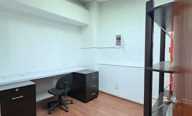 Estupenda oficina  con vista panorámica y  azotea de gran potencial , ideal!