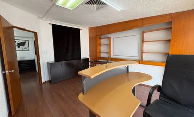 Estupenda oficina  con vista panorámica y  azotea de gran potencial , ideal!