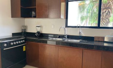 Casa en venta con amplio terreno en Cholul