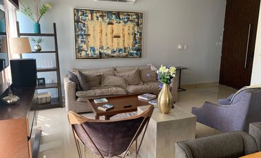 Casa en venta con amplio terreno en Cholul