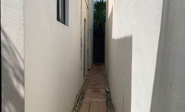 Casa en venta con amplio terreno en Cholul