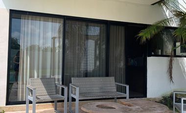 Casa en venta con amplio terreno en Cholul