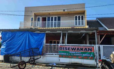 Green Mansion Waru Tropodo