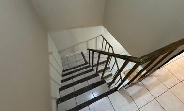 MUCHO LOTE UNO ETAPA SIETE ALQUILO HERMOSA Y AMPLIA CASA DOS PLANTAS, TRES DORMITORIOS, EXCELENTES ACABADOS