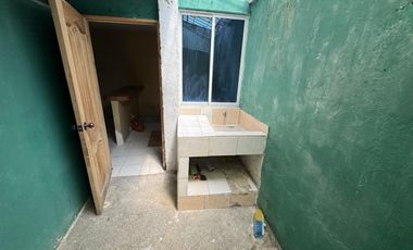 MUCHO LOTE UNO ETAPA SIETE ALQUILO HERMOSA Y AMPLIA CASA DOS PLANTAS, TRES DORMITORIOS, EXCELENTES ACABADOS